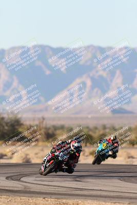 media/Dec-07-2025-CVMA (Sun) [[3e7d2de5dc]]/Race 18-Formula Twins-Formula 40 UL/